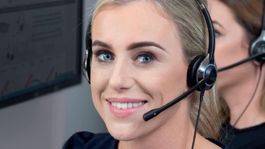 Headset with Noise Canceling Microphone & HD Speakers M38930