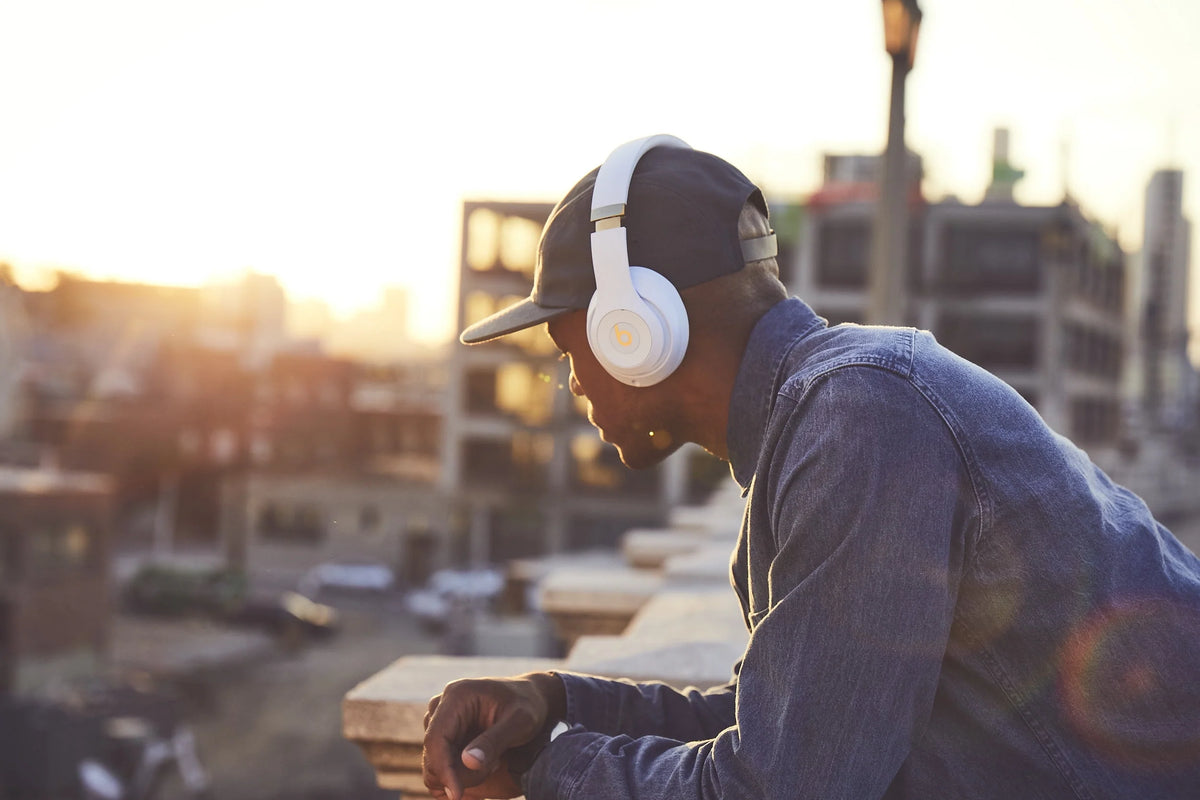 Wireless Noise Cancelling Headphones Matte Black P5843
