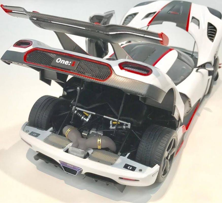 1/18 Model Car C678566