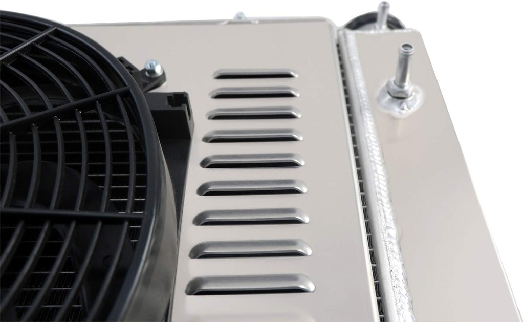 4 Row All Aluminum Radiator with Shroud Fan Z1133