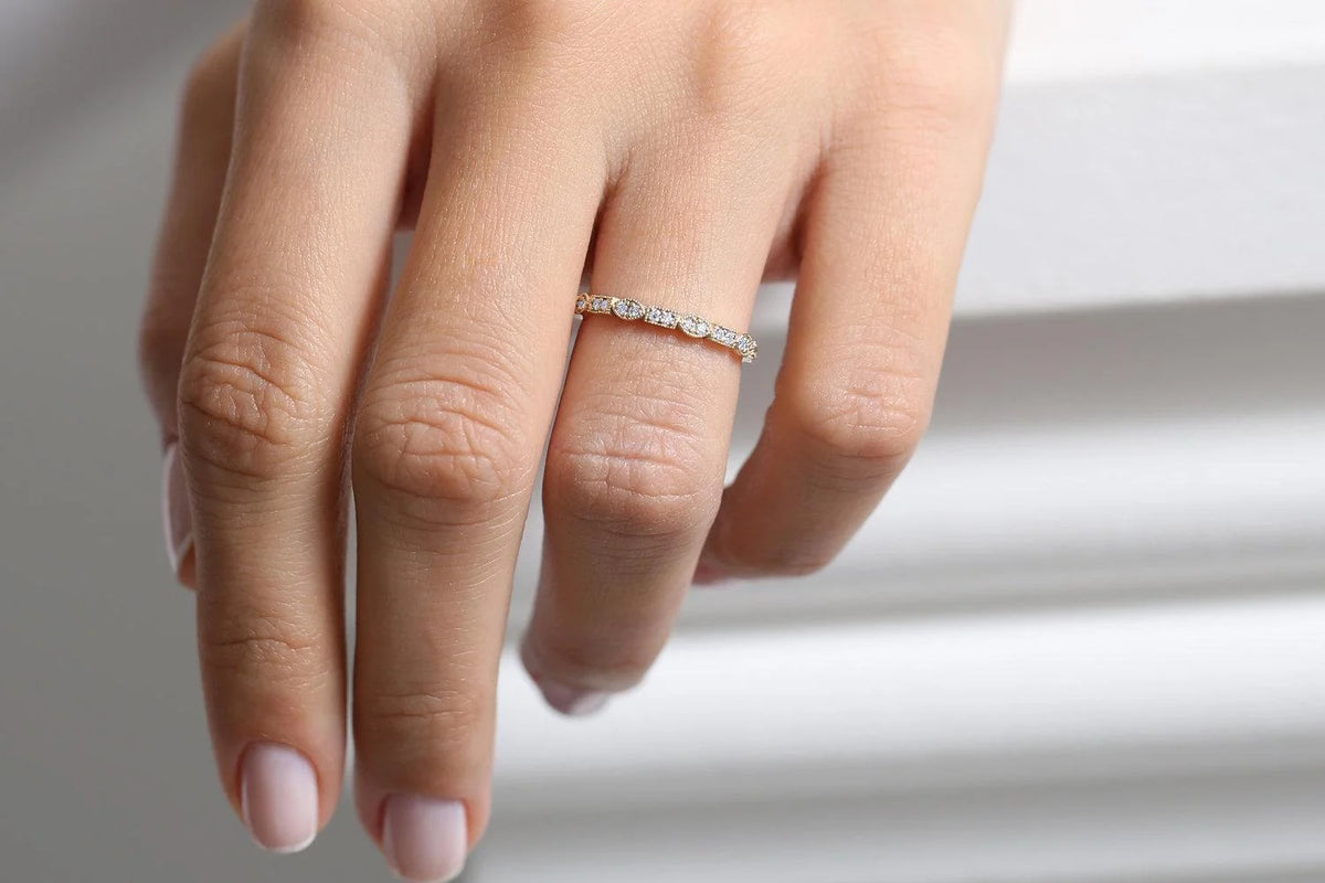Victorian Style Wedding Band with Round Moissanite Diamond 10k Gold G492