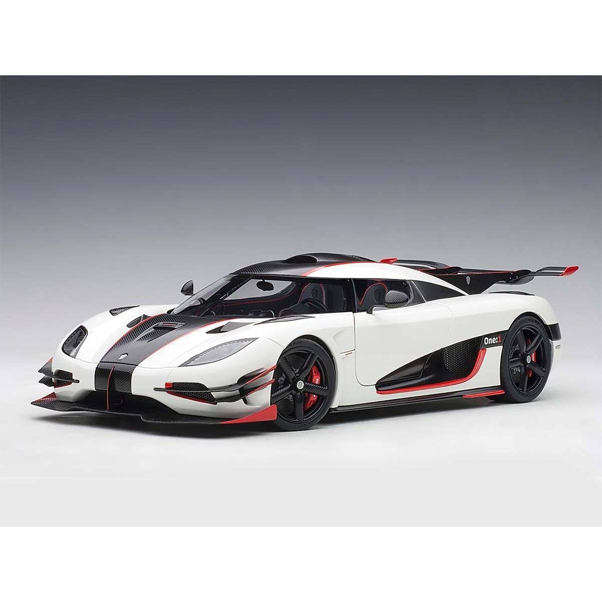 1/18 Model Car C678566