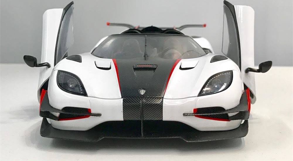 1/18 Model Car C678566