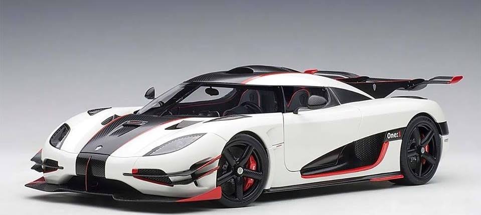 1/18 Model Car C678566